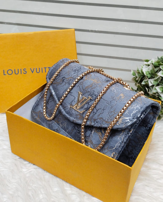 Louis Vuitton Cross body Style